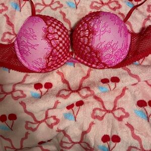 VS Bombshell bra push up